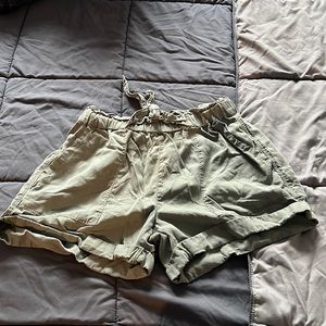 CUTE bow tie aerie shorts for summer (size xs - will fit size 0-2)
